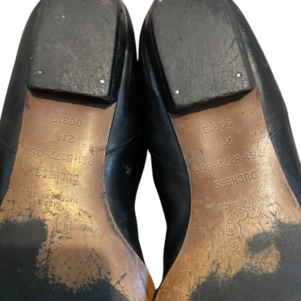 Duchess smooth leather